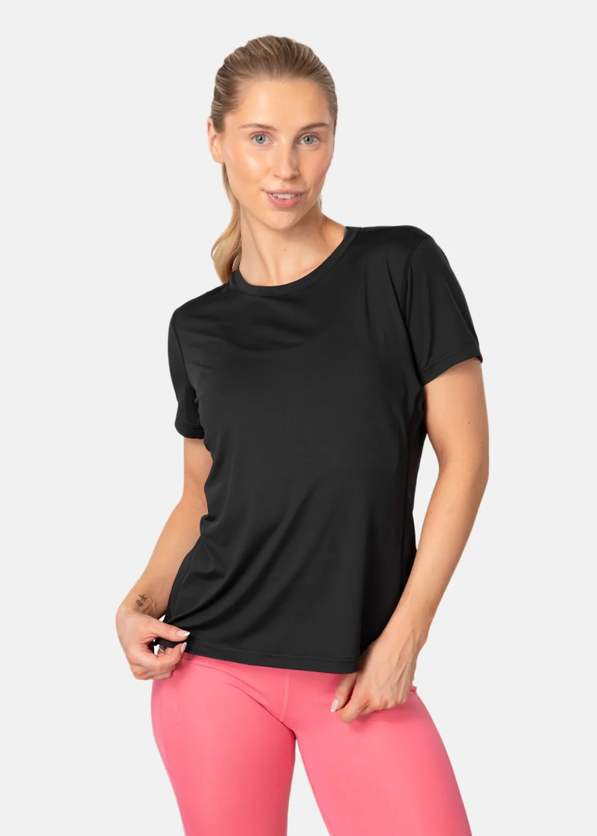 AVA TEE