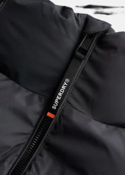 HOODED SPORTS PUFFER JACKET