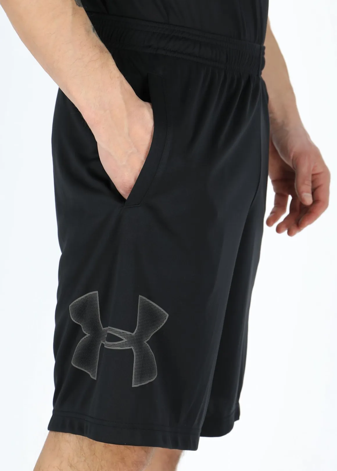 UA TECH GRAPHIC SHORT