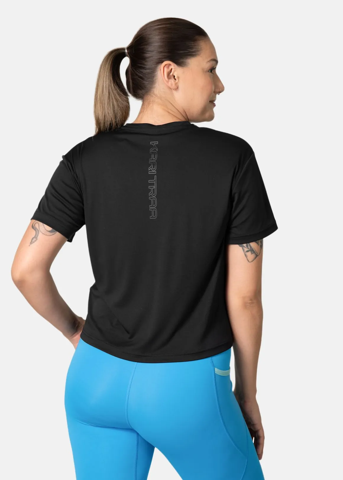 UNA TEE